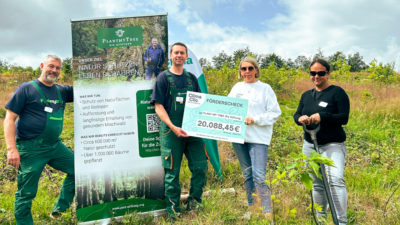 PLANT-MY-TREE Die Stiftung. - Scheckübergabe 1. Quartal 2024